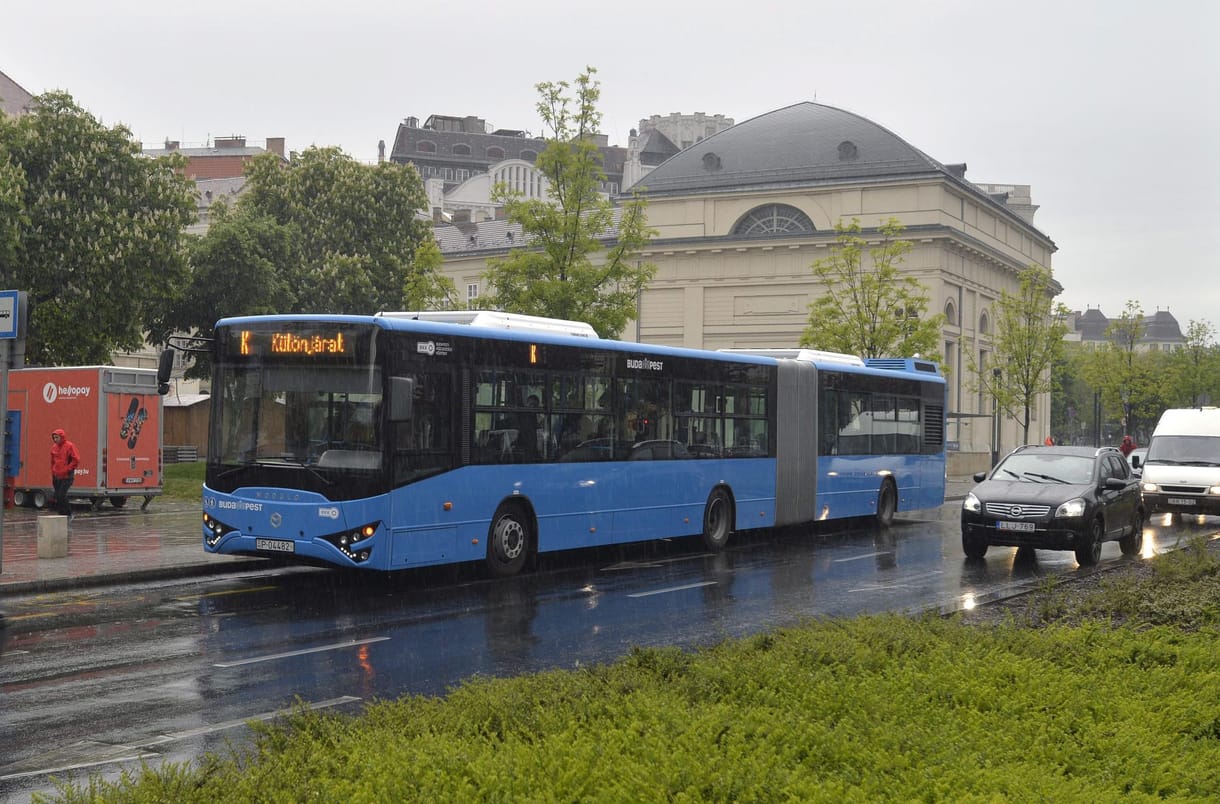 A BKV-nál parkolnak a csődbe ment magyar buszgyártó félkész buszai