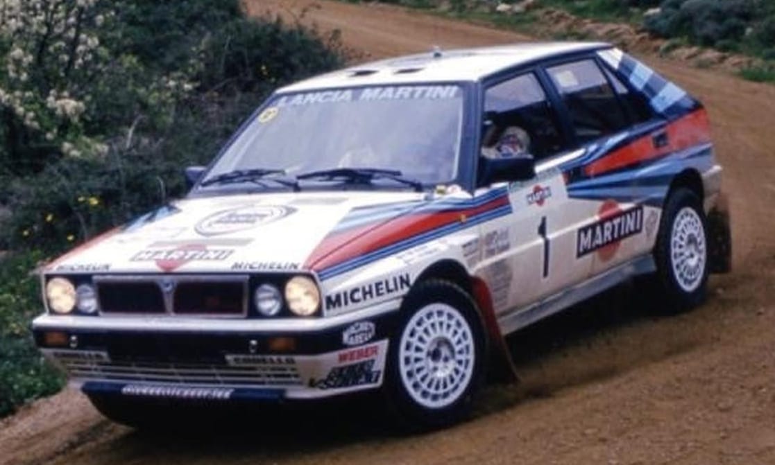 Gyermekkori álom: eladó egy martinis Lancia Delta HF Integrale