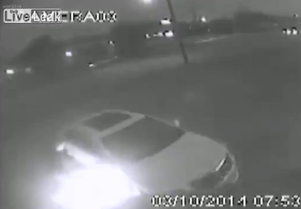 Magát gyújtotta fel egy autózúzó vandál Houstonban - videó