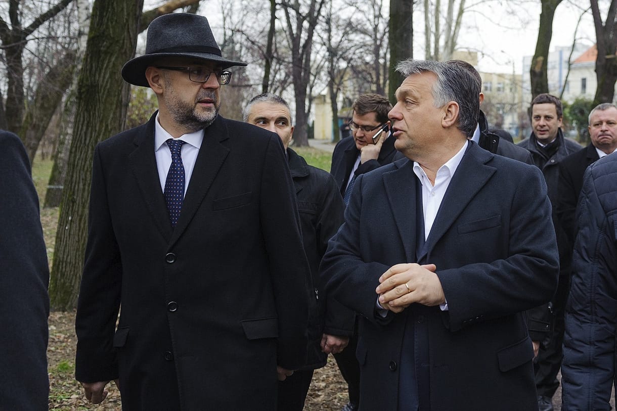 Visszaszóltak a románok a kétszínű diplomáciáról értekező Orbánnak