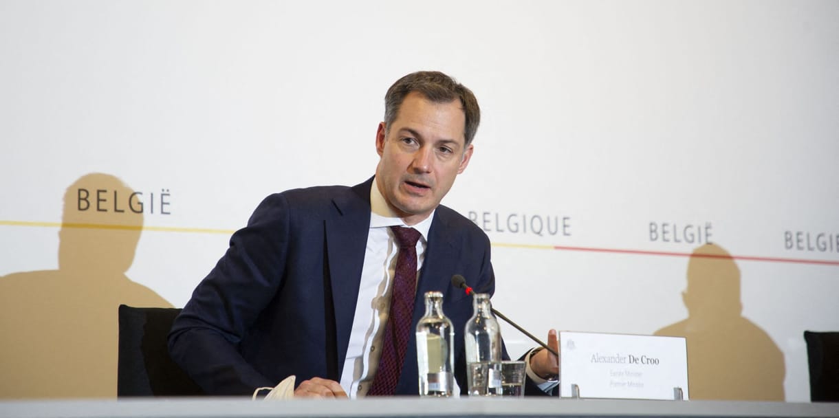 Belgiumban is fontolgatják az oltás kötelezővé tételét