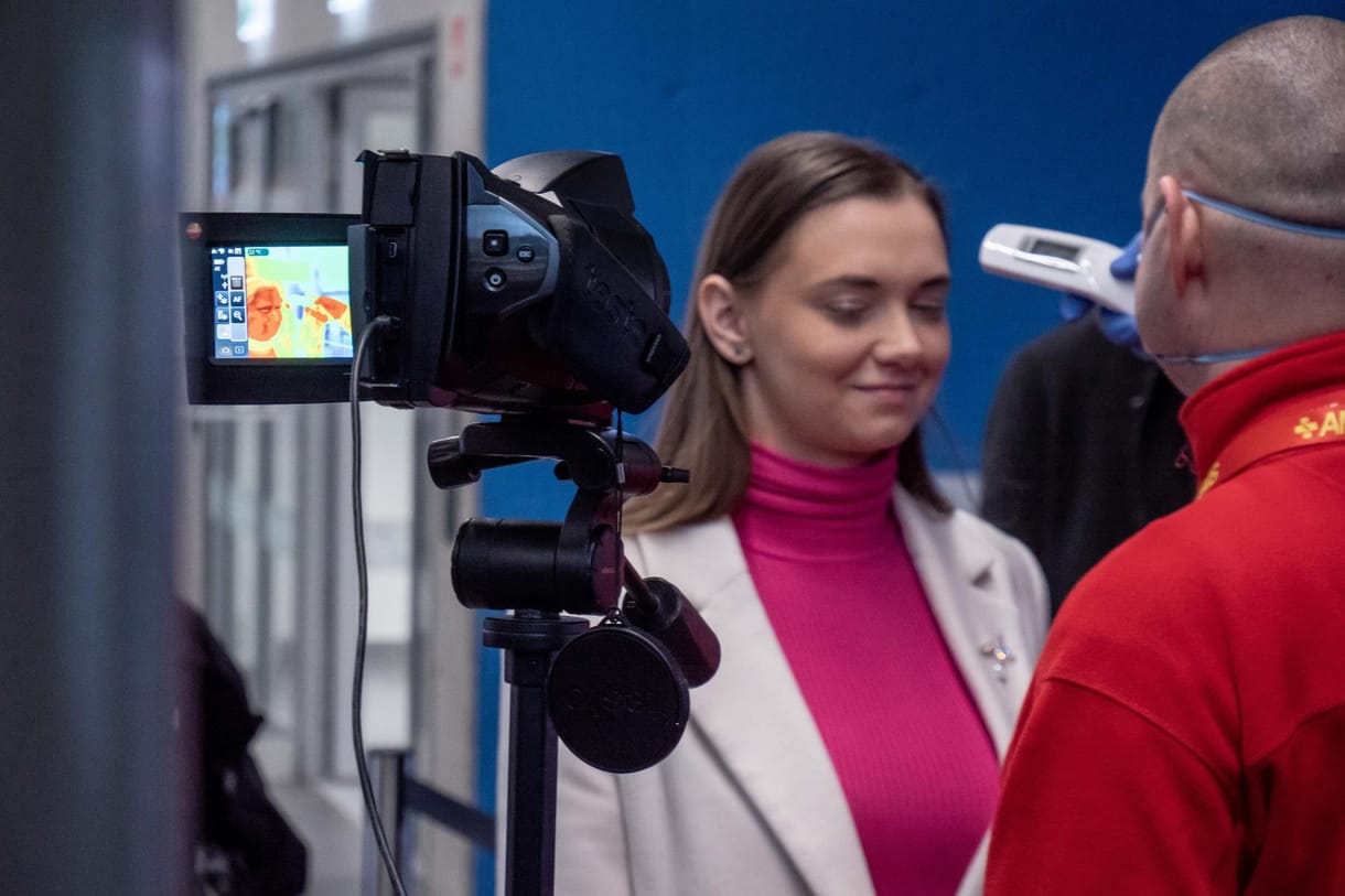 Megbírságoltak két belga repteret, mert hőkamerával nézték az utasokat