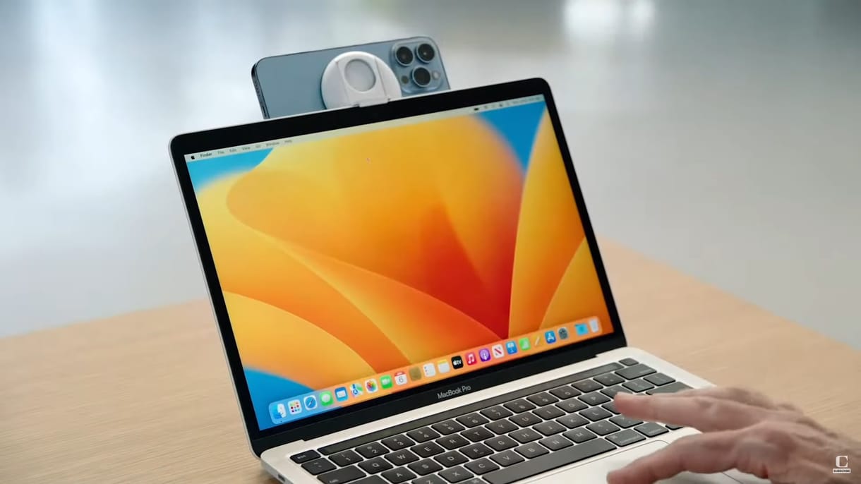 Csak rárakja az iPhone-t a laptopra, és máris van egy webkamerája