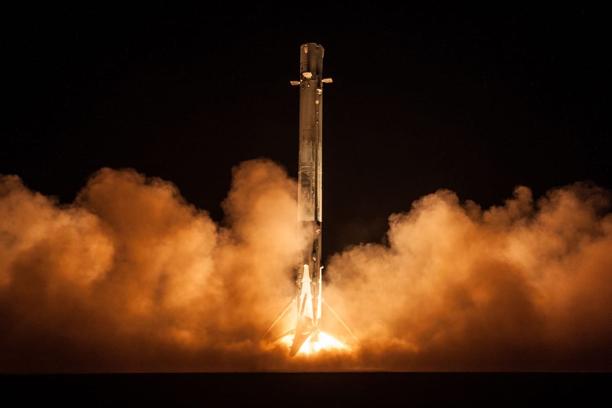 Elon Musk bemondta: a SpaceX legkésőbb júniusban embert küld a világűrbe