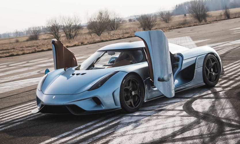 A hibrid autó, amelynek minden példányát letesztelik 300 km/h-ra – videó