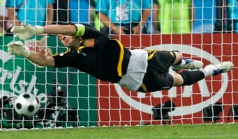 Megint Casillas 2010 legjobb kapusa