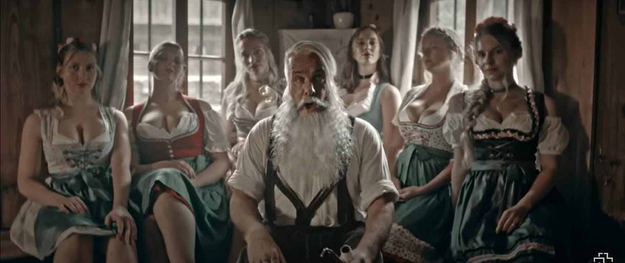 Tizenkét óra alatt hárommillióan látták a Rammstein új klipjét