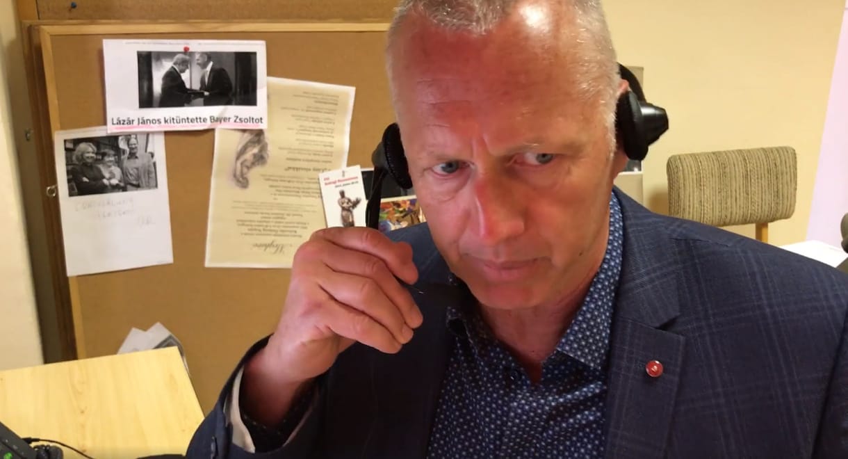 Megbukott egy diplomatajelölt a nemzetbiztonsági átvilágításon, mert kiderült, hogy közeli barátjának, egy fideszes propagandistának orosz titkosszolgálati kapcsolatai vannak