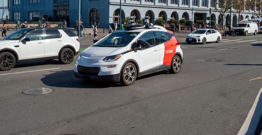 Csapatba verődött, lefagyott önvezető autók okoztak dugót San Franciscóban