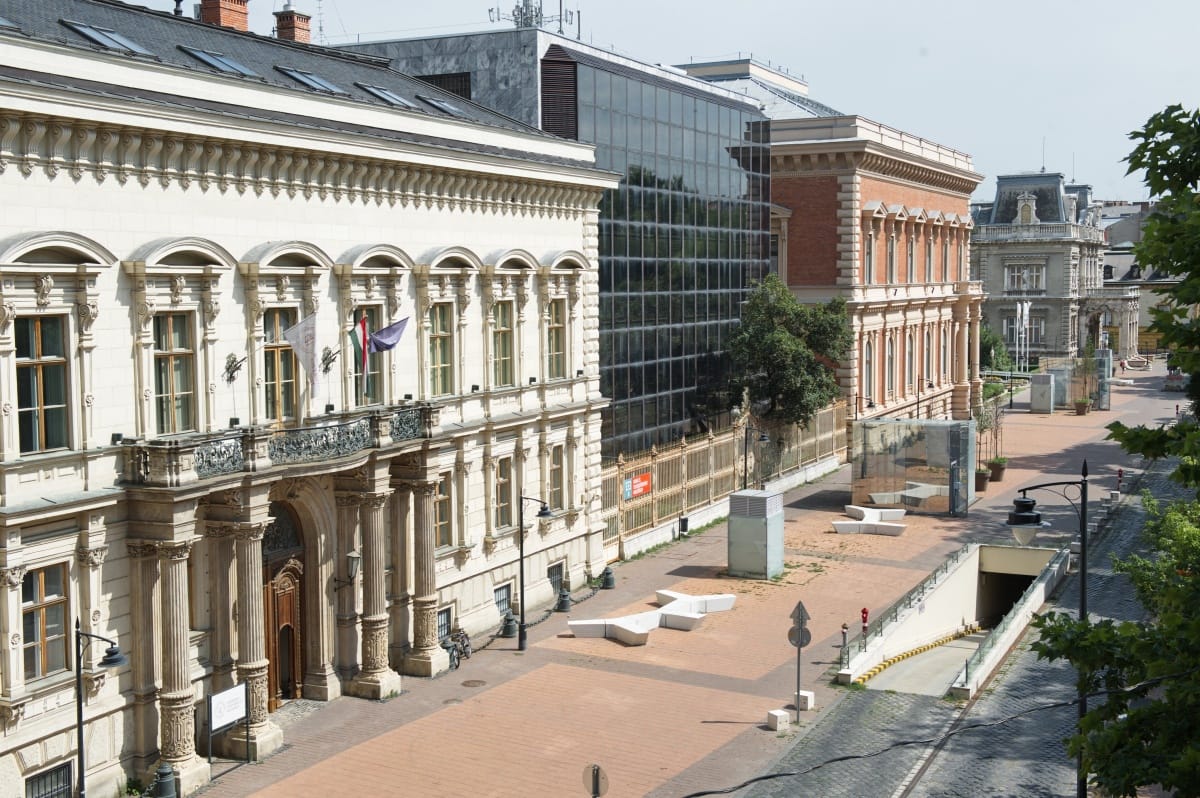 Nyomoznak a háromszoros áron megvett Pollack Mihály téri mélygarázs ügyében
