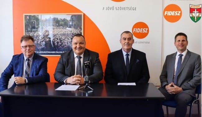 Egy volt MSZP-s lett a Fidesz polgármesterjelöltje Dunaújvárosban