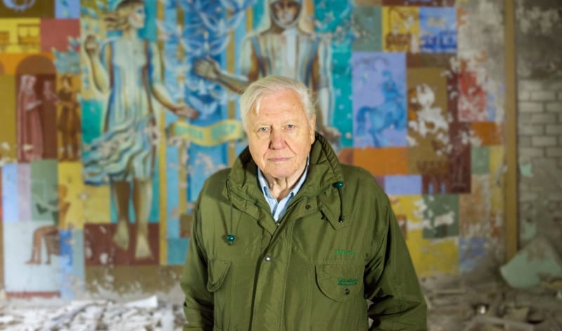 Egy 4 éves kisfiú megkérdezte David Attenboroughtól, mi is úgy járunk-e majd, mint a dinók