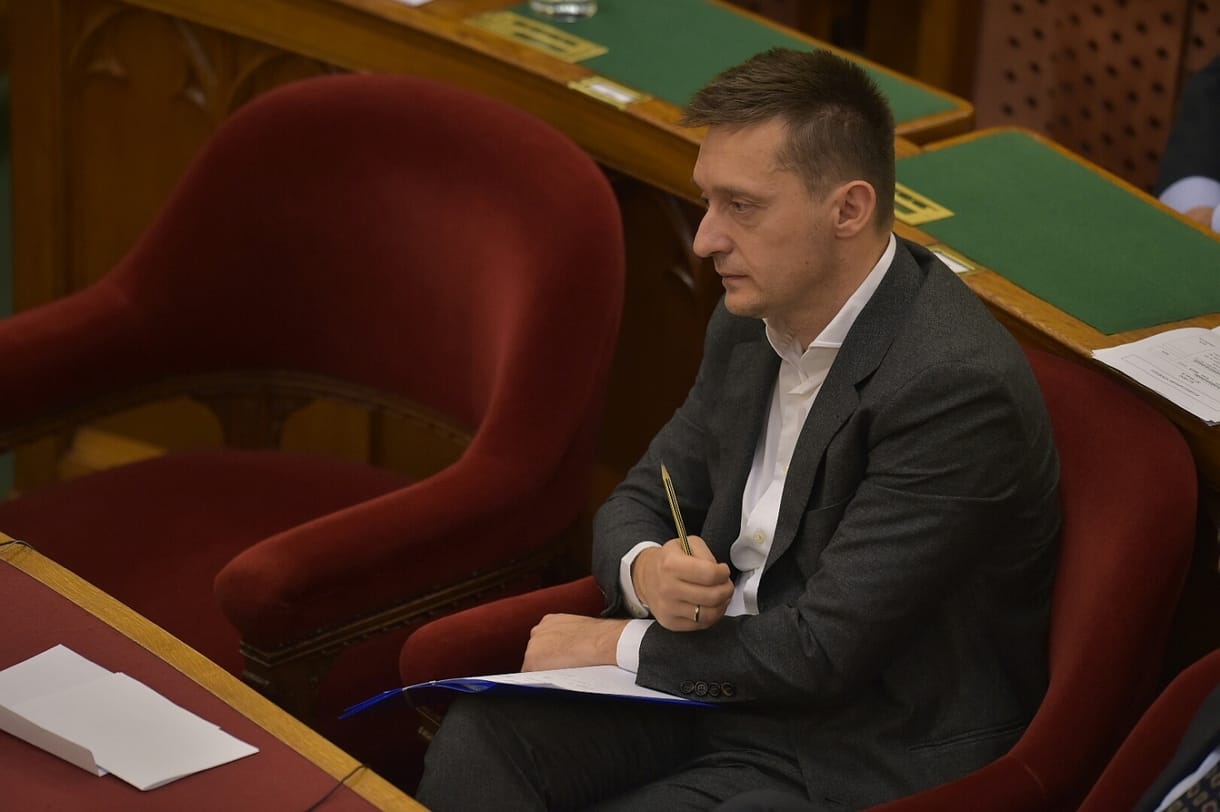 Rogánék ügyvédje előkerült egy kínai szerződésben