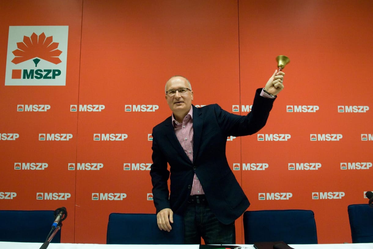 Felfüggesztette párttagságát Simon Gábor
