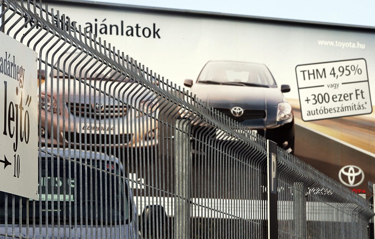 Még pénz is járhat vissza a jogosulatlanul kötött autóhitelek után