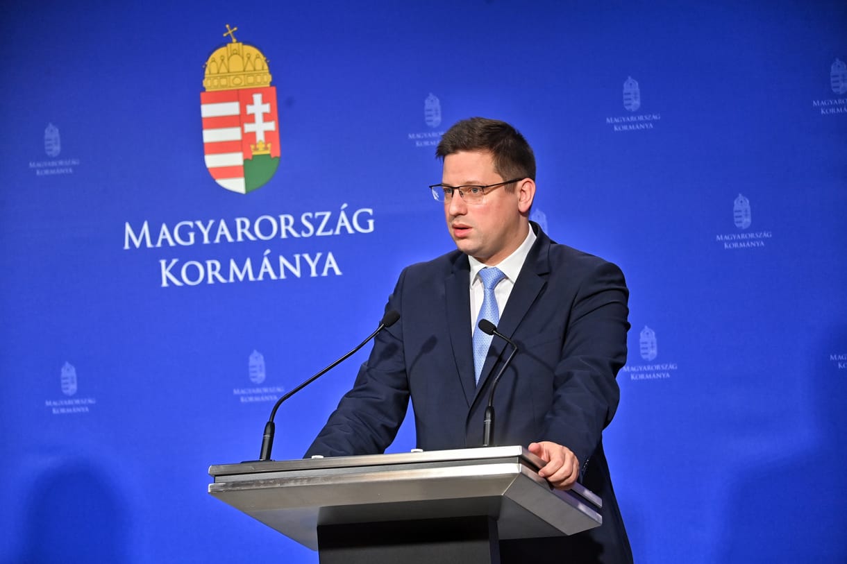 Nem tudta megmagyarázni Gulyás, miért pont most vezették be a háborús veszélyhelyzet