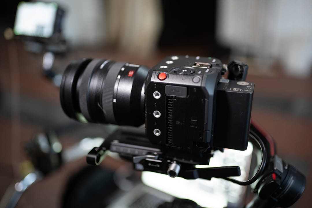 6K-s felbontásban is pöröghet a videó a Panasonic új kamerájával