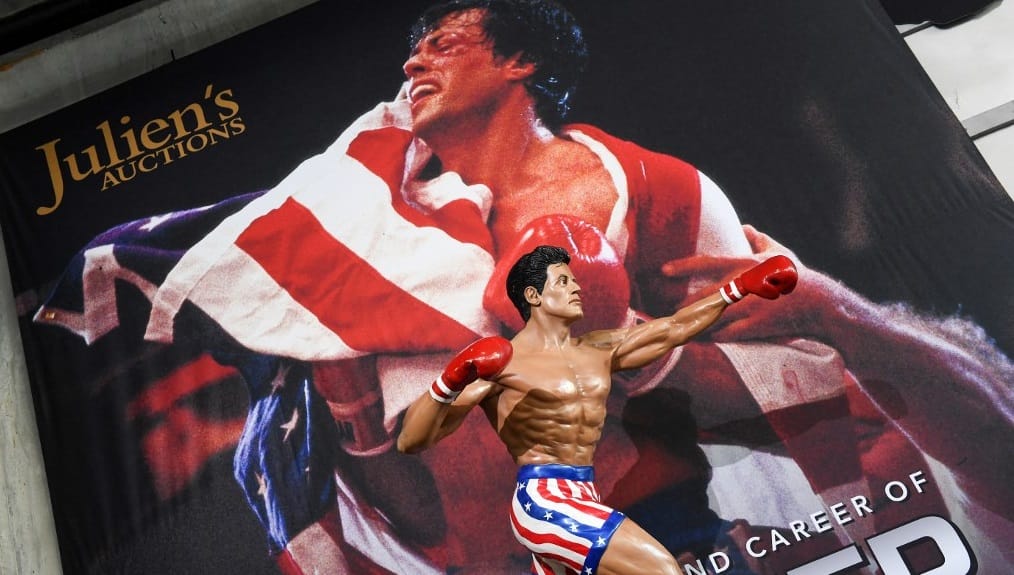 Valakinek nagyon sokat ért Sylvester Stallone selyem boksznadrágja