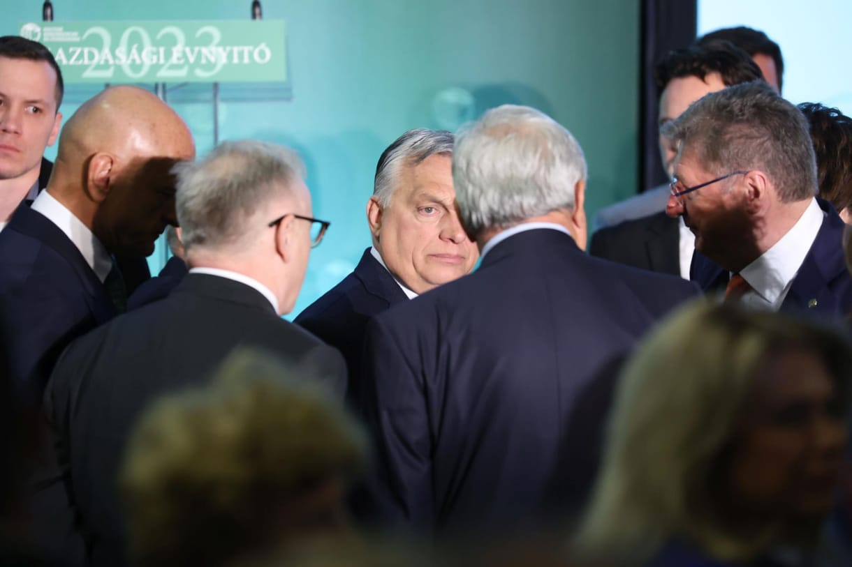 Spiegel-helyzetkép: Maffiamódszerek – miként szorít ki Orbán sorra német cégeket