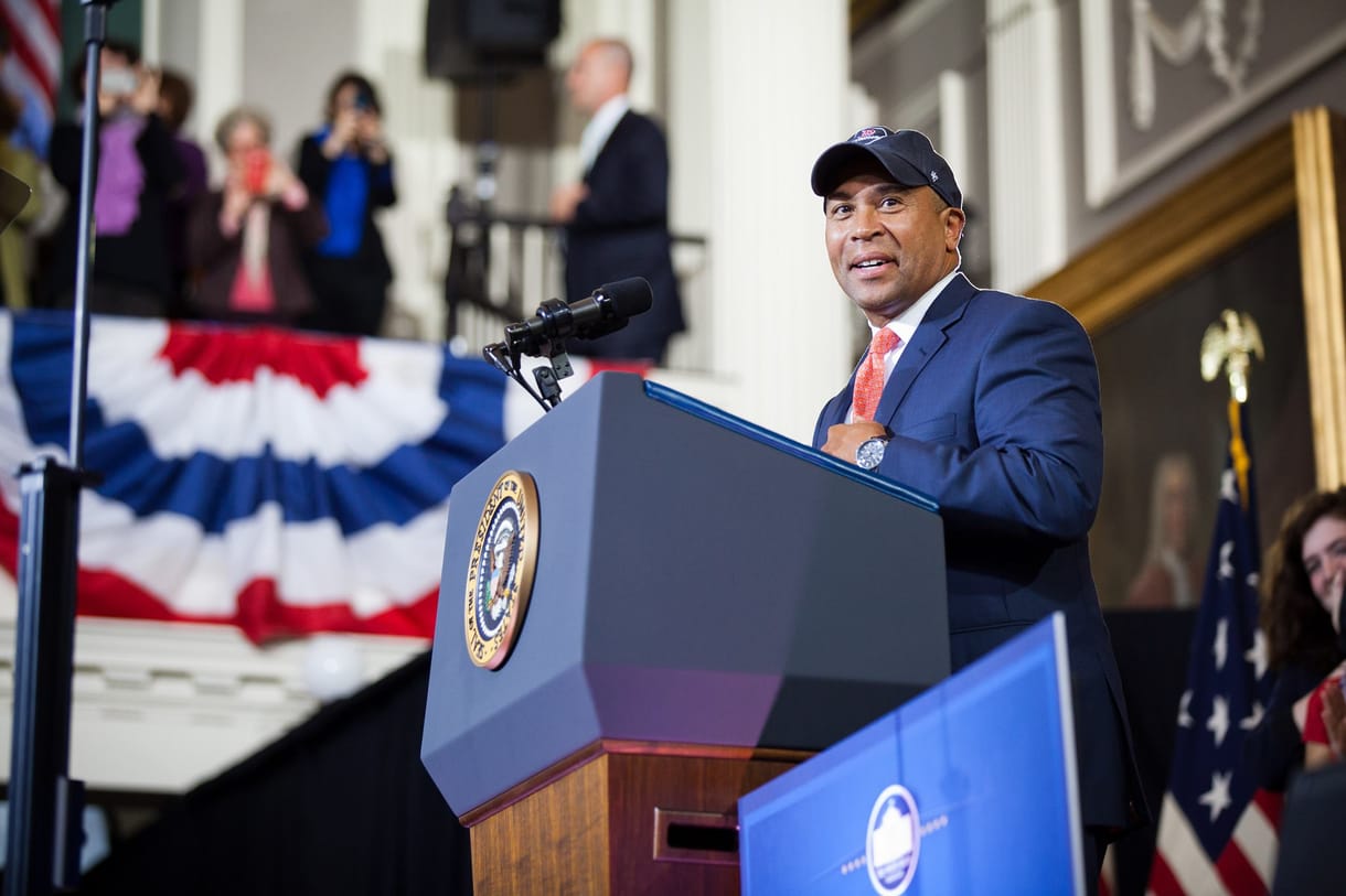 Egy Obamához közel álló afroamerikai politikus is indul a demokrata elnökjelöltségért