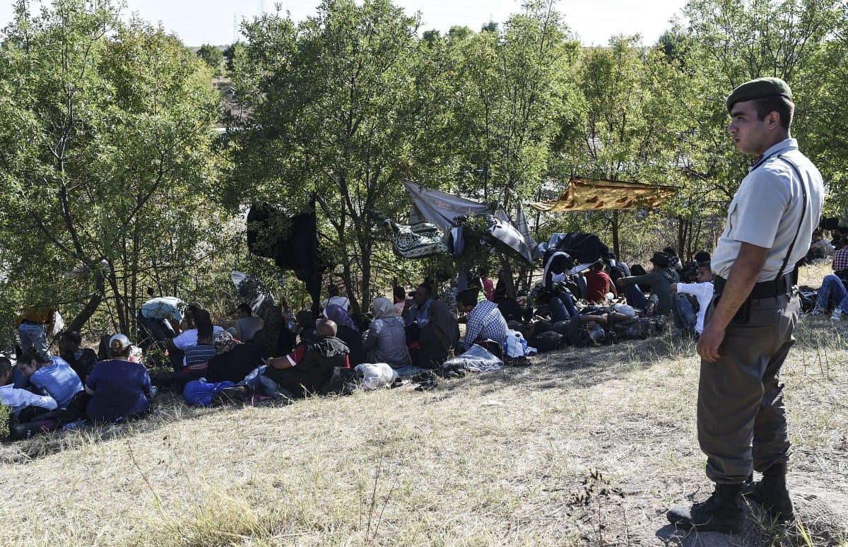 40 óra alatt kész a hamis szír útlevél Törökországban