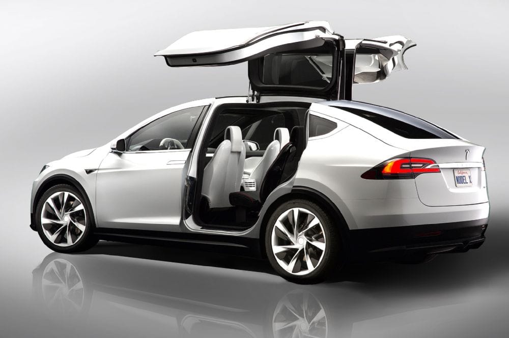 Most már tényleg itt az új Tesla modell