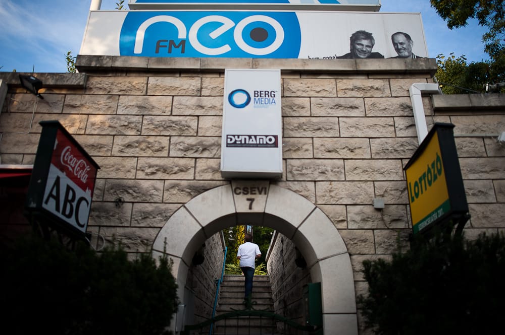 Végóráit éli a Neo FM, de nem Medveczky állja a cechet