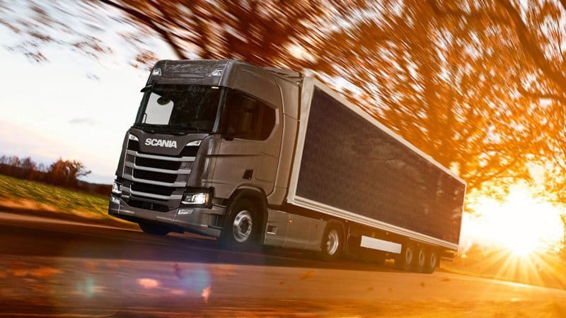 Napelemes kamionokat kezdett tesztelni a Scania