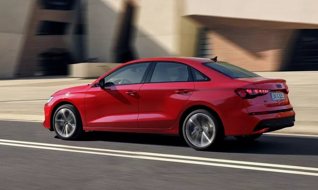 Most még belsőégésű motorokkal újult meg az Audi A3, de aztán jön a tisztán elektromos verzió