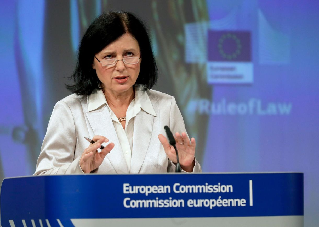 Vera Jourová: A Bizottság még semmiről nem egyezett meg Magyarországgal