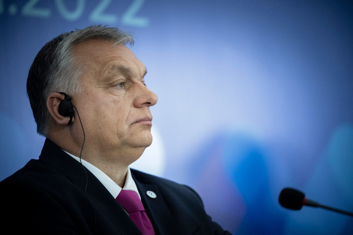 Díjat kapott Orbán, azért is méltatták, mert kipenderítette Soros Györgyöt