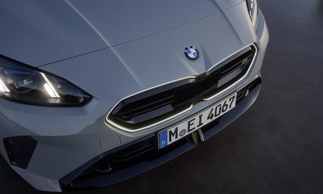 Már a kis 2-es BMW-nek is világít a hűtőrácsa, itt az új Gran Coupé