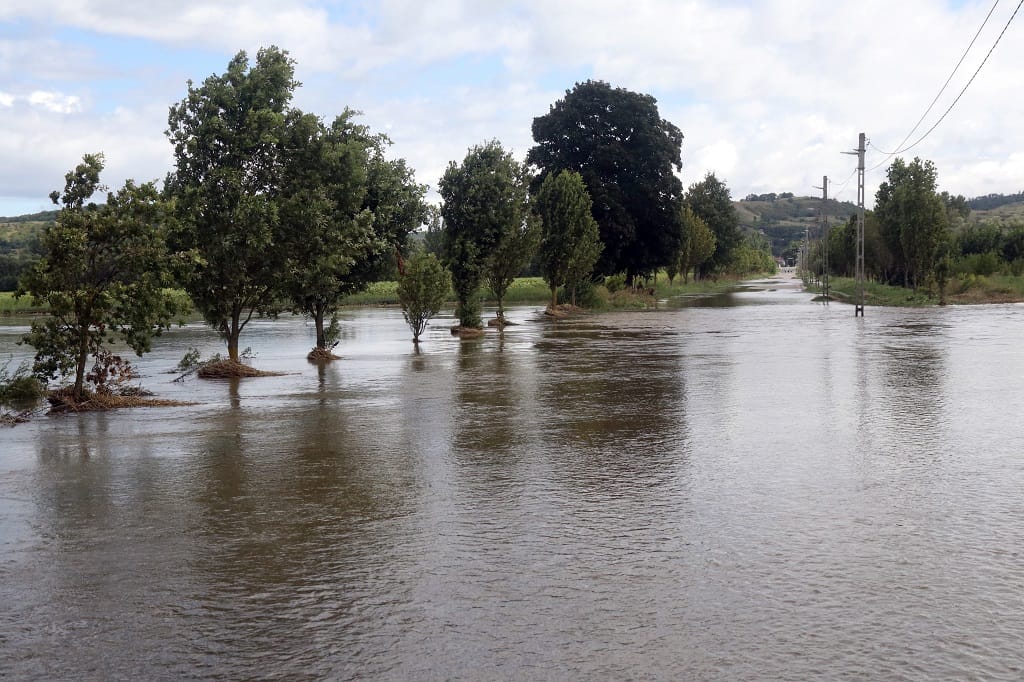 Árad a Sajó, több utat is lezártak Borsodban