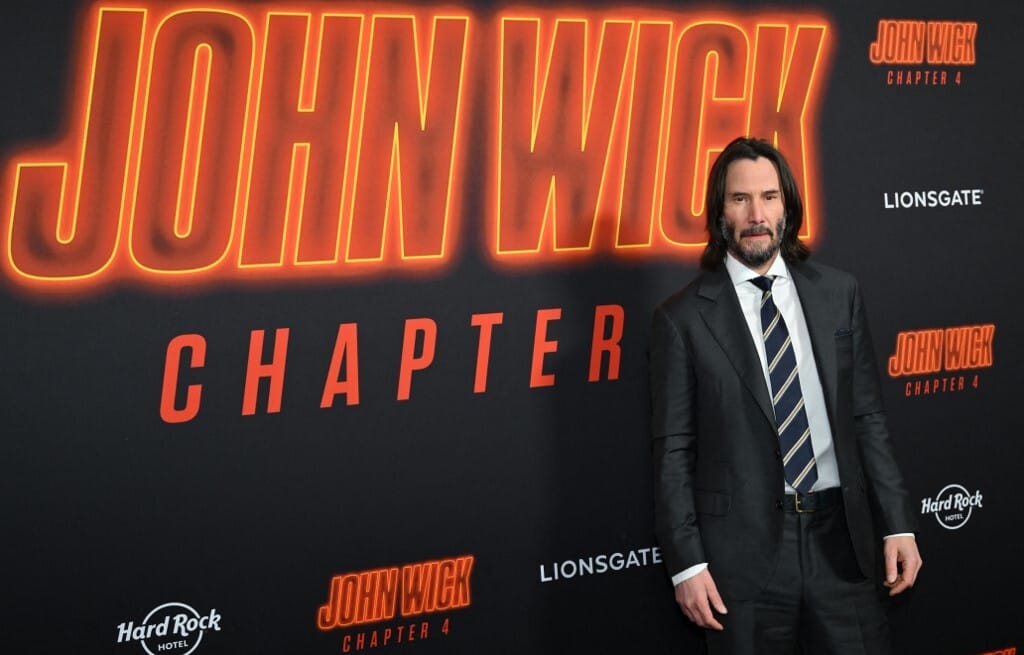 Keanu Reeves leharcolta a térdét