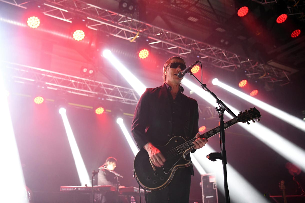 A sötét zsaruk visszatértek, és felkapcsolták a vakító fényeket – Interpol-koncert volt Budapesten