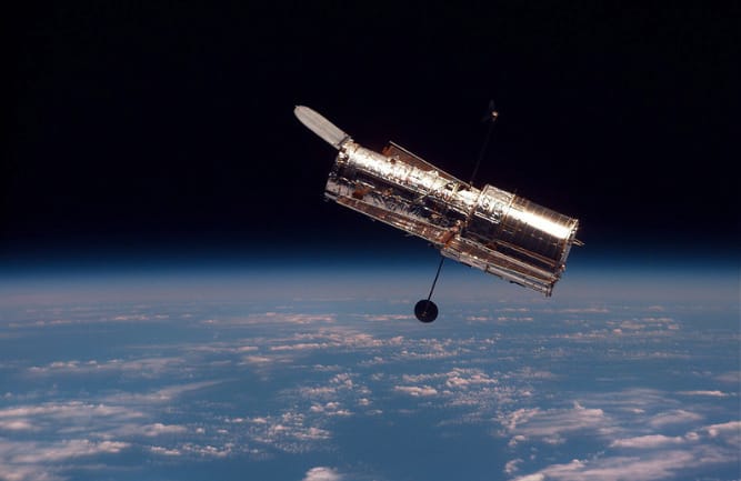34 éves, de még mindig ilyen lenyűgöző felvételt tud készíteni a Hubble űrteleszkóp – videó