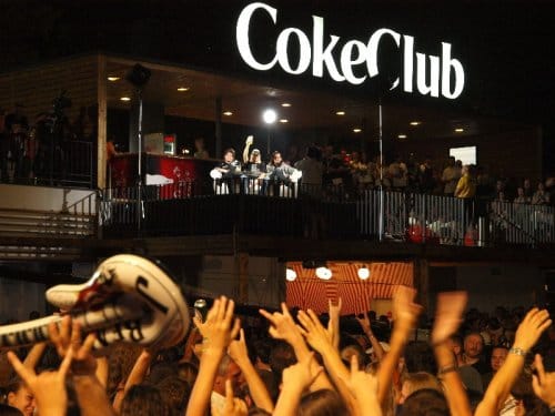 Coke Club: a játszótéren játszani tilos!