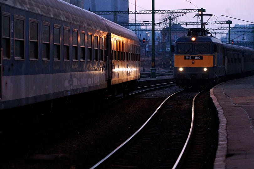 Baleset volt a Déli pályudvaron, több vágányt lezártak