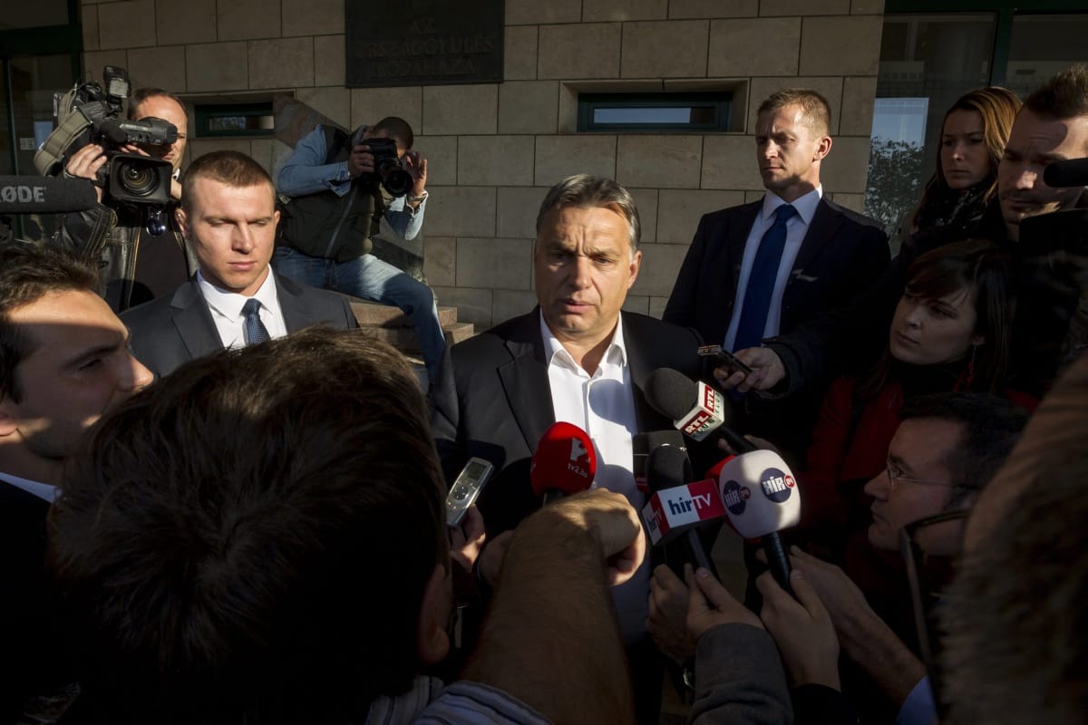 Orbán totális mozgósításba kezd Balatonfüreden