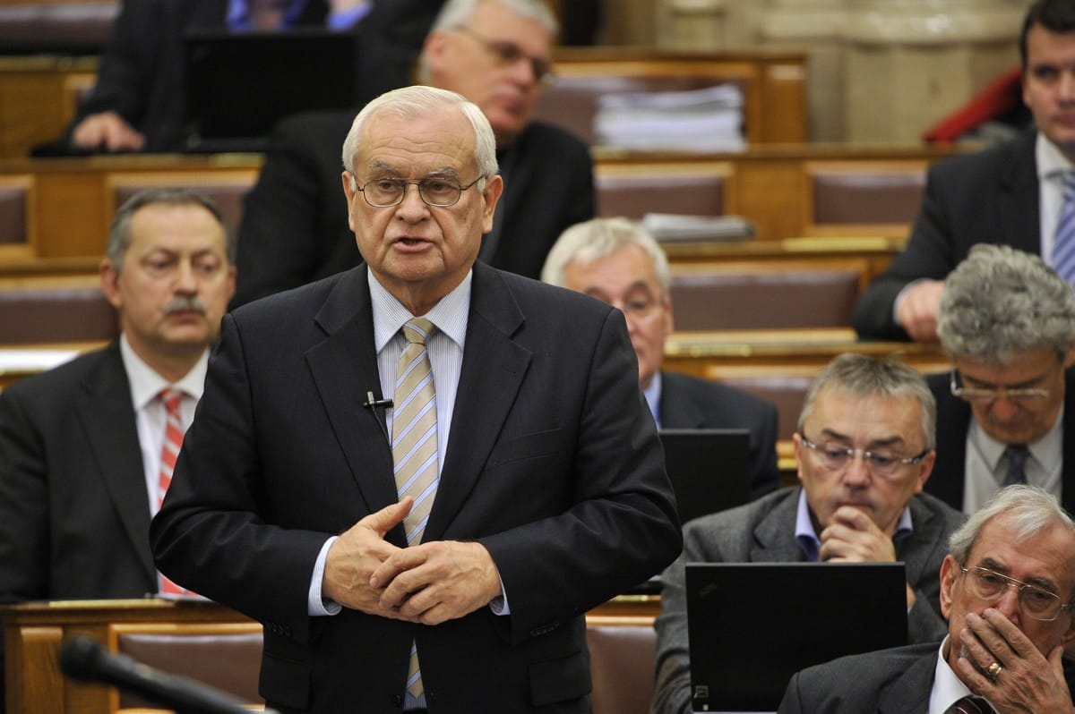 Legfeljebb 40 milliós tartozásig lenne kérhető a családi csődvédelem