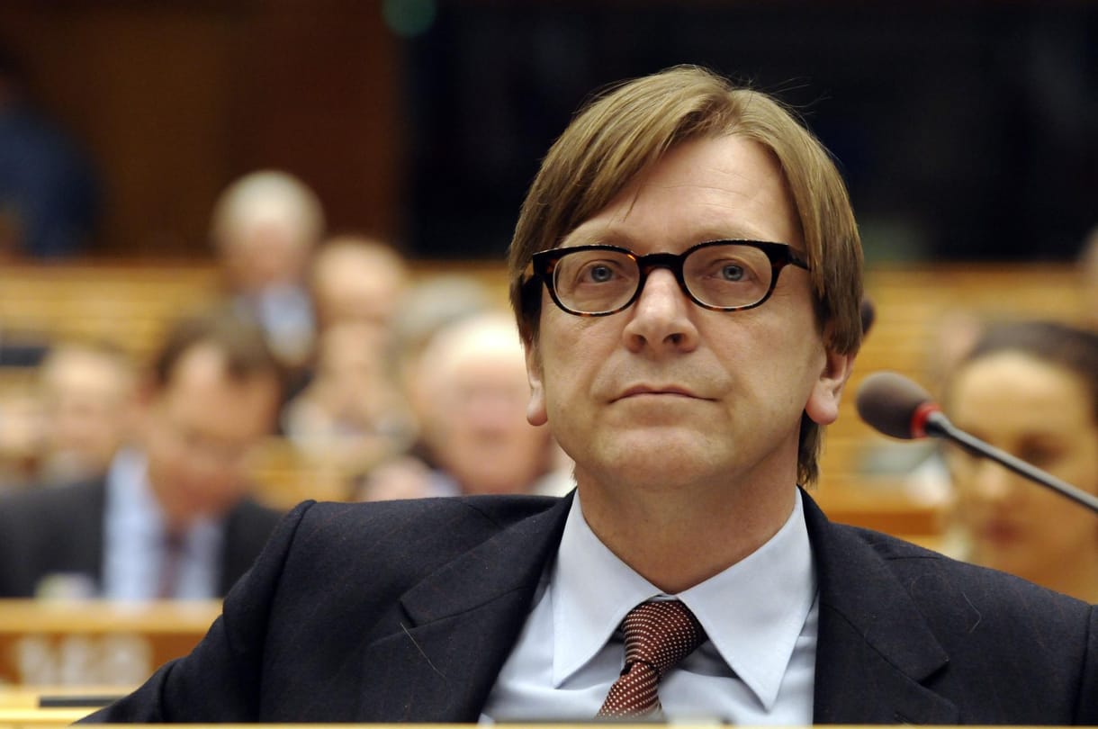 Alaptörvény 2.0: Barrosót kéri Verhofstadt, hogy vesse fel az EU-csúcson a magyar helyzetet