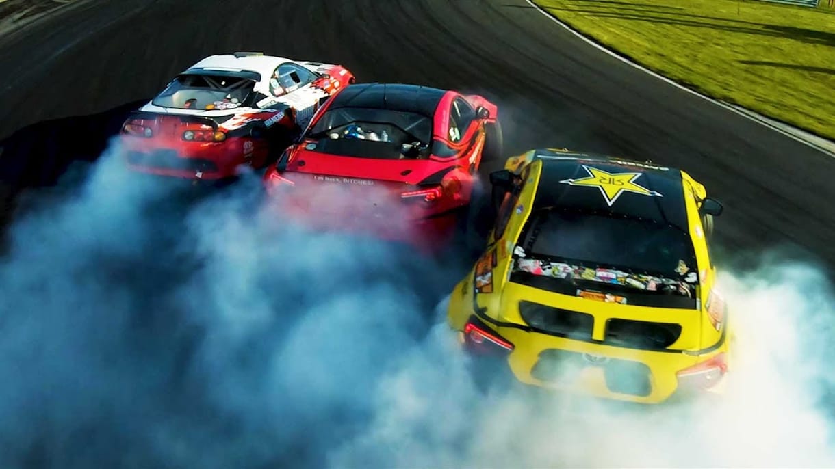 4K-ban, drónokkal ilyen egy osztályon felüli driftcsata – videó