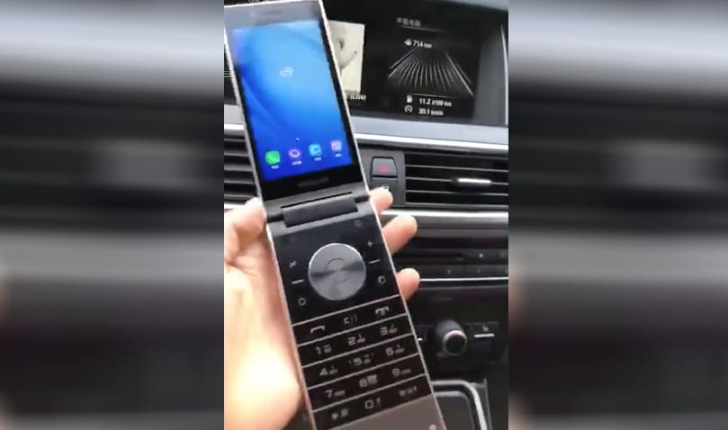 Pénteken érkezik a Samsung összecsukható csúcstelefonja, de nem akárkinek