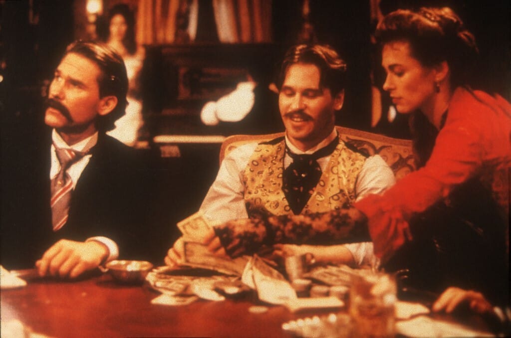Kurt Russell sírhelyet ajándékozott Val Kilmernek, miután westernt forgattak Andy Vajnának
