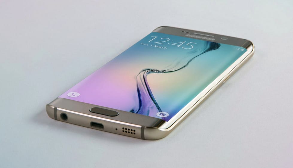 Végre fém: bemutatták a Samsung Galaxy S6 és a szépített S6 edge telefonokat