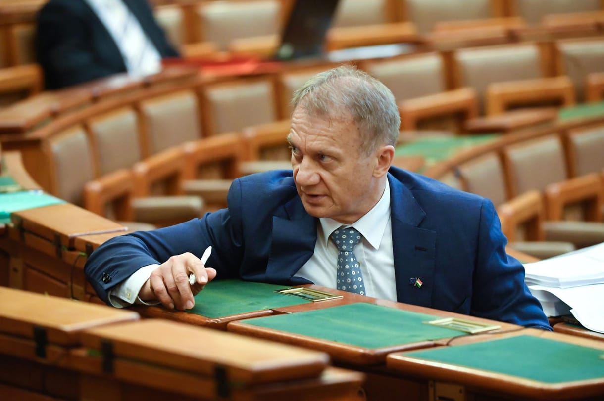 Kicselezte a DK Orbánékat, a Tisza nem indul, így Varju László győzelme várható az újpesti időközin
