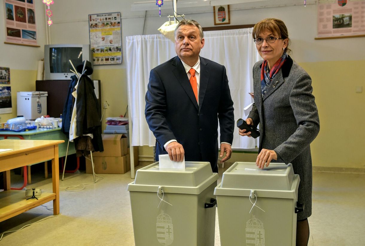 Orbán Viktor korán leszavazott – fotó
