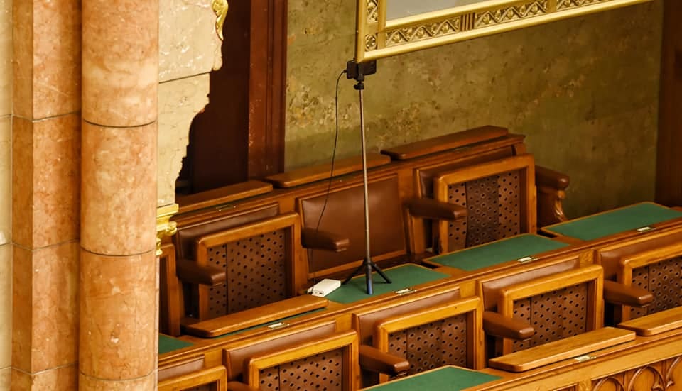 Kivonult a Párbeszéd az ülésteremből Orbán Viktor beszéde alatt