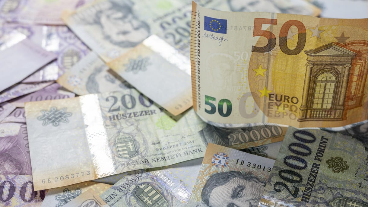 A szakadék szélén táncol 10,4 milliárd euró uniós pénz