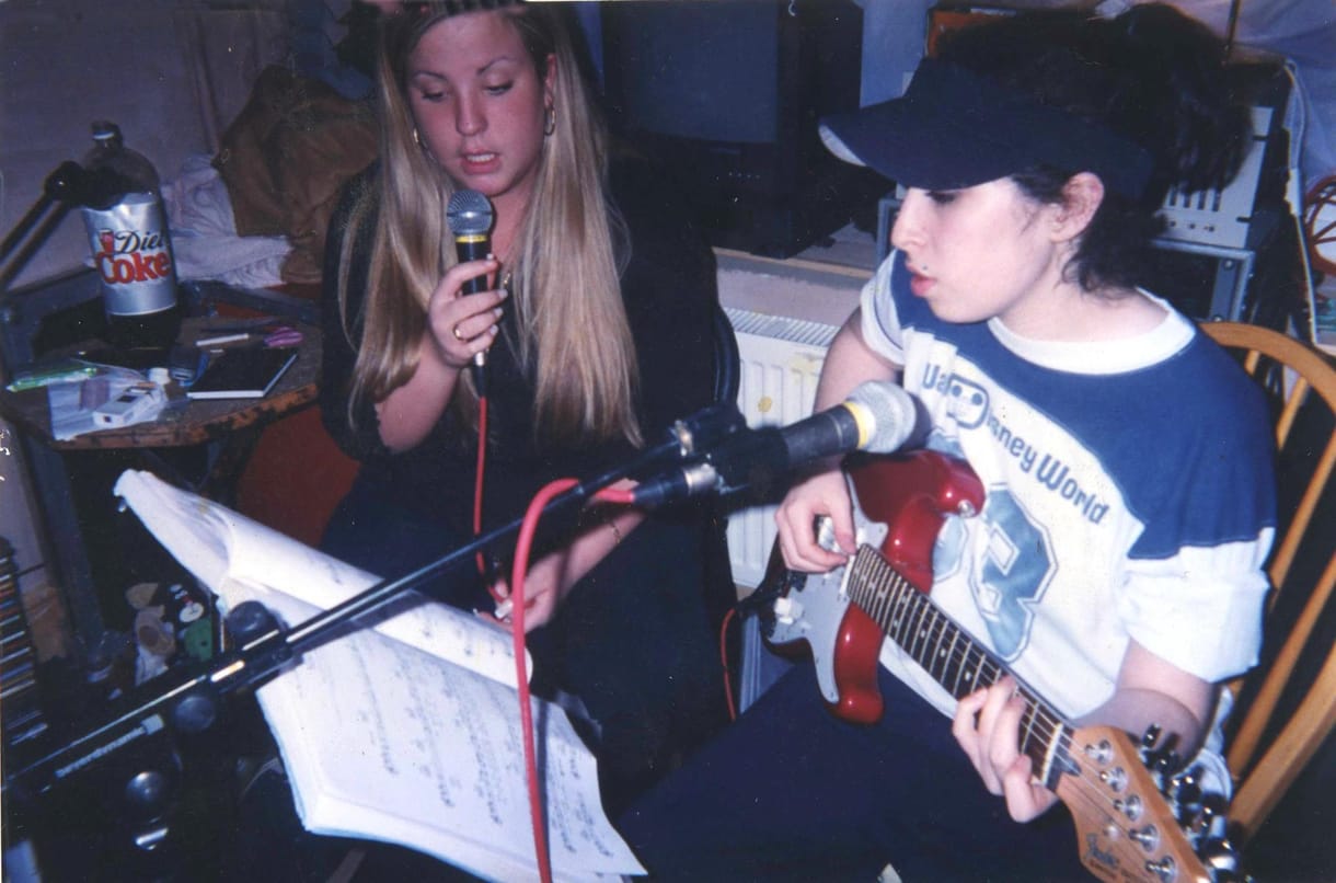 Amy Winehouse eddig nem közölt felvételeit adja le a BBC